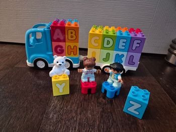Camion et duplo alphabet