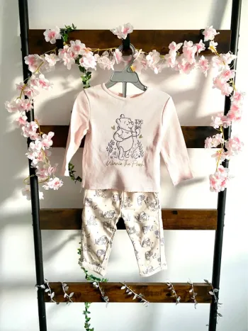 Ensemble mi-saison Winnie Disney taille 18 mois comme neuf