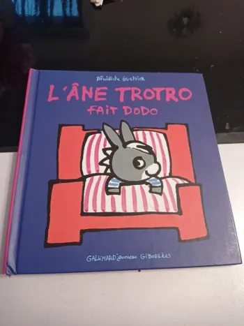Livre l'âne Trotro fait dodo