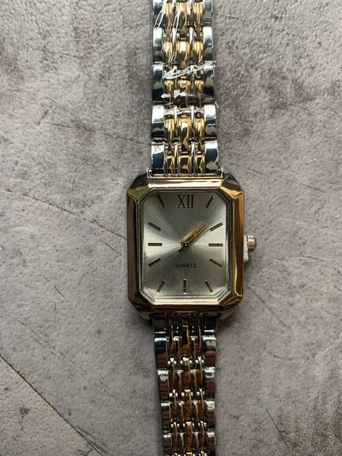 Montre femme - photo numéro 2