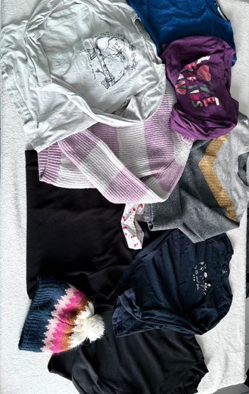 Grand Lot Vêtements Fille 12 ans - Pulls, T-shirts, Bonnets - Kiabi, Décathlon, In Extenso