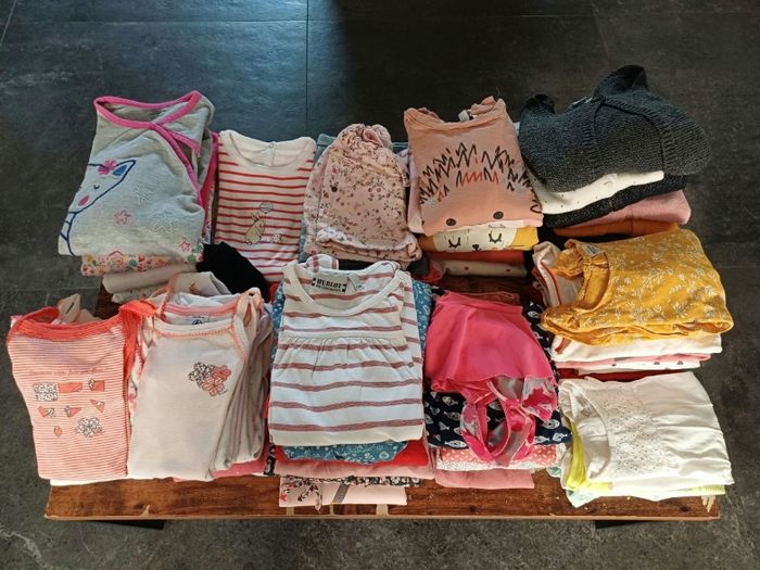 Lot vêtements filles 2 ans 67 pieces
