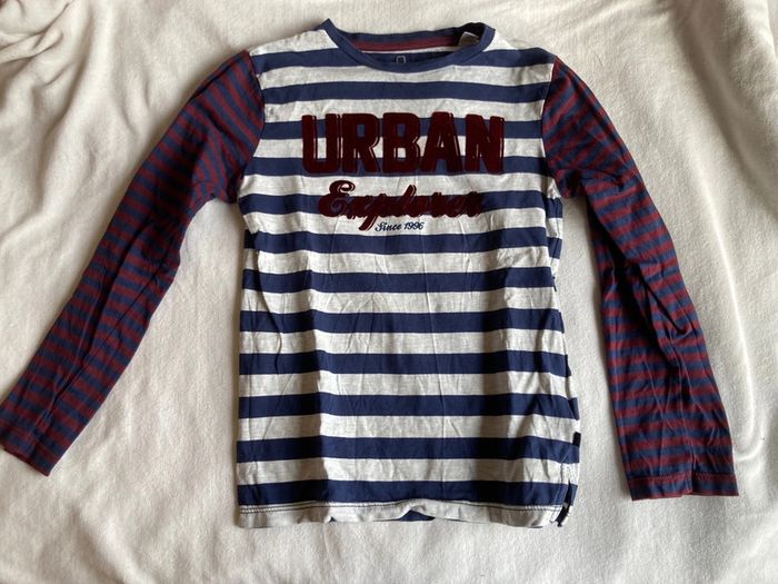 Tee-shirt manche longues okaidi 8 ans