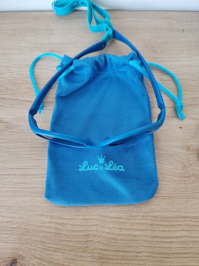 Lunettes de soleil Luc et Léa pour bébé (0-1 an) avec lanière et pochette - photo numéro 2