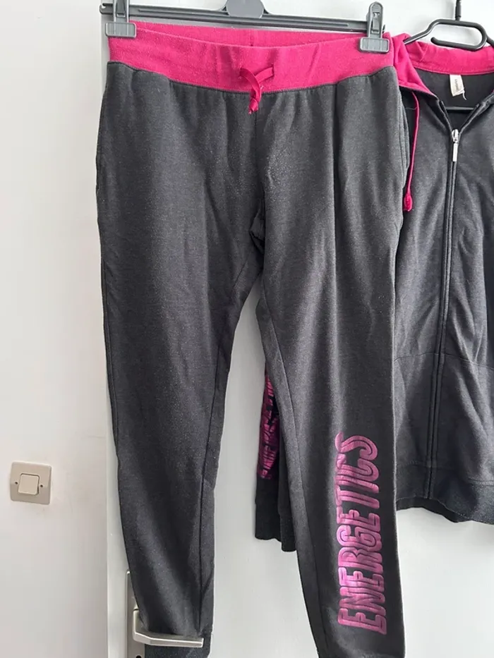 Ensemble jogging - photo numéro 2