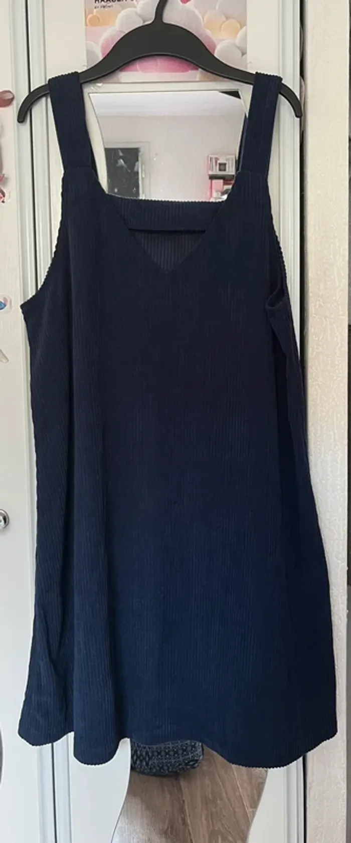 Robe salopette en velours côtelé bleu marine