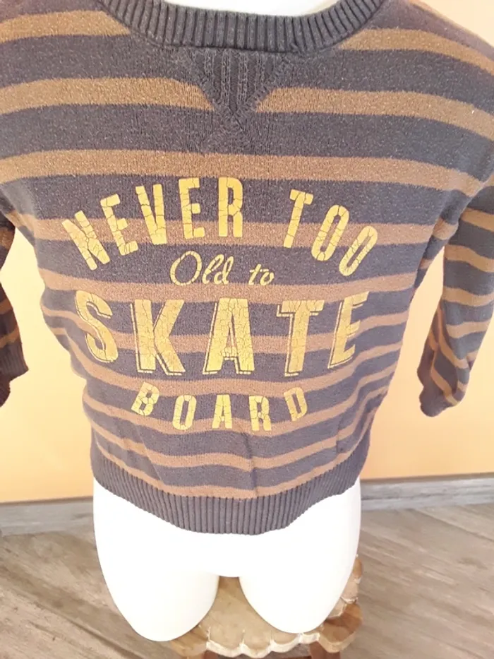 Pull 3 ans (96 cm) - photo numéro 3