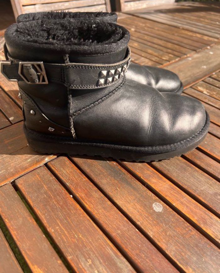 Bottines UGG cuir noir taille 36 - photo numéro 2