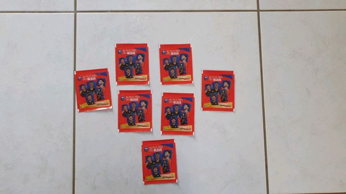 Lot de 7 paquets panini FFF neuf