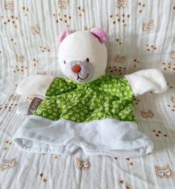 Doudou ours marionnette bébé9