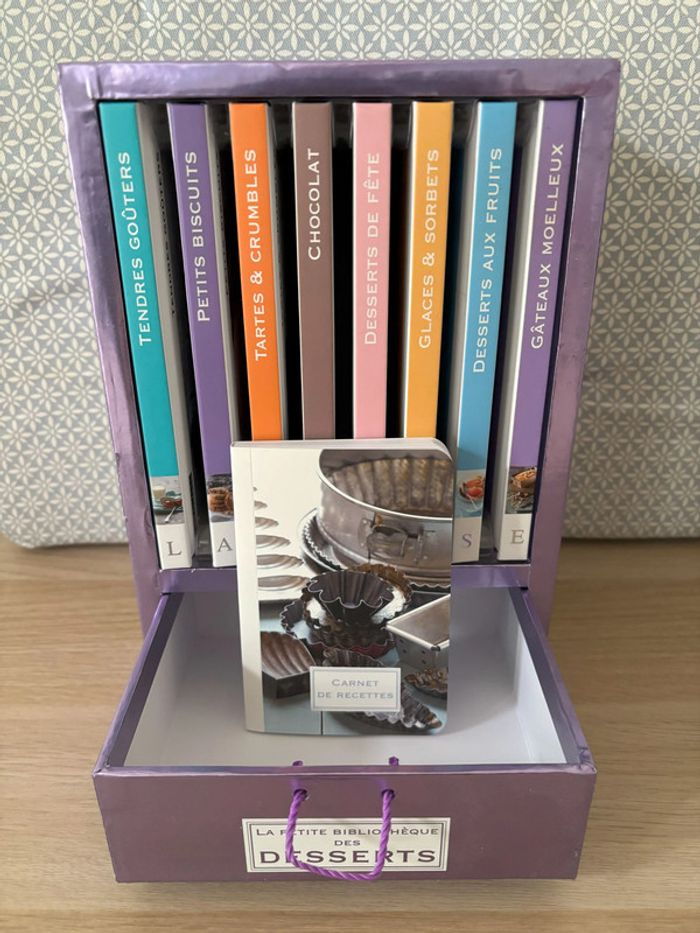 Coffret Larousse "La Petite Bibliothèque des Desserts" - photo numéro 2