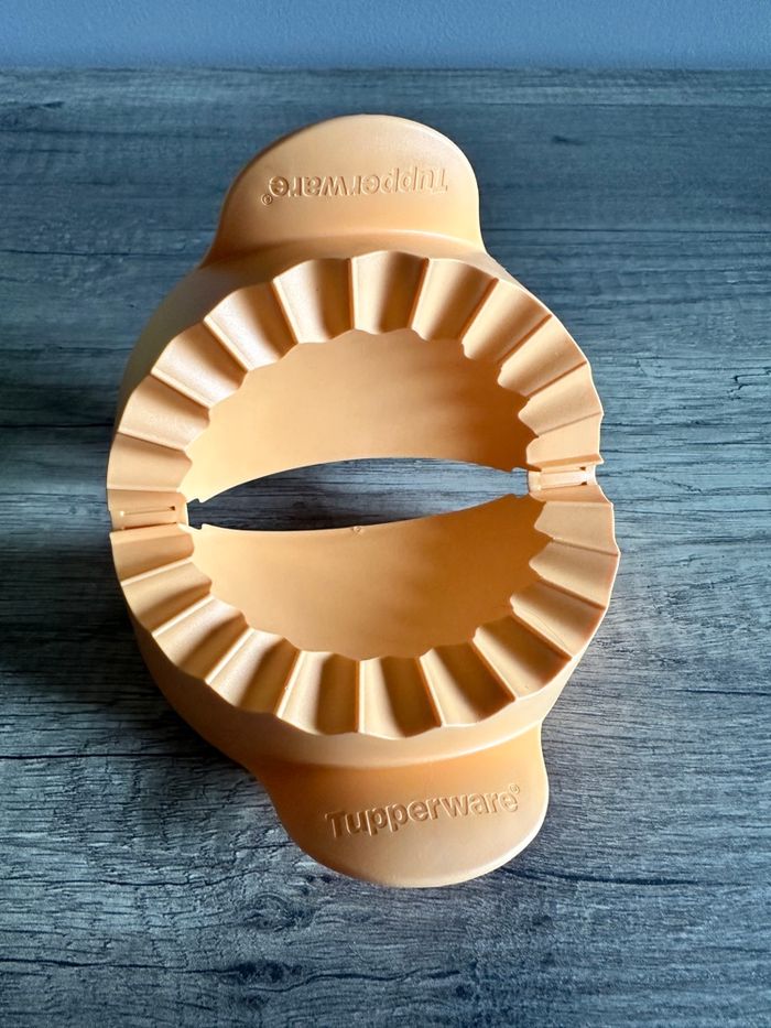 Moule à chaussons Tupperware