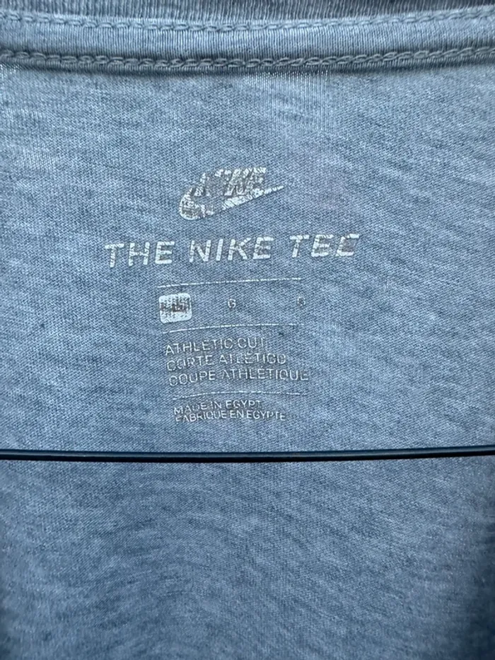 T shirt gris Nike basique - photo numéro 2