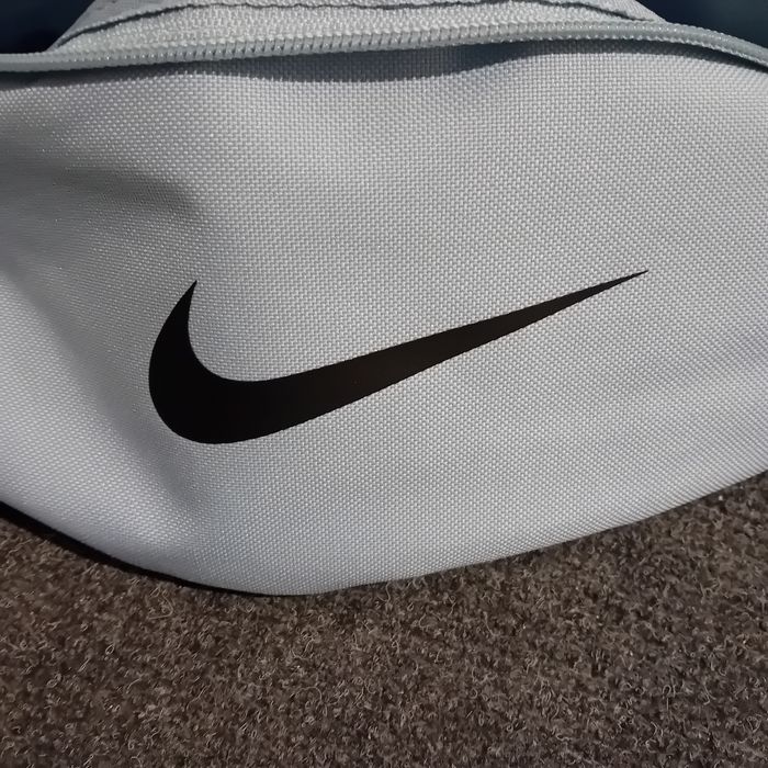 Banane Nike - photo numéro 9