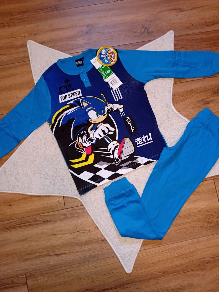 Pyjama sonic