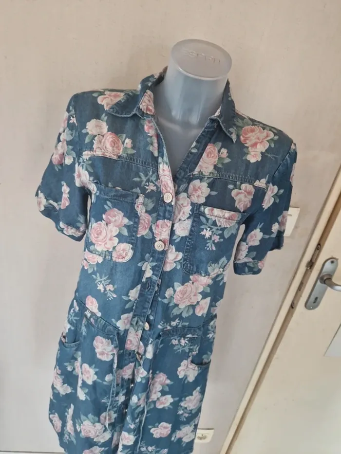 Robe vintage fleurie taille 38 /m très bon etat - photo numéro 3