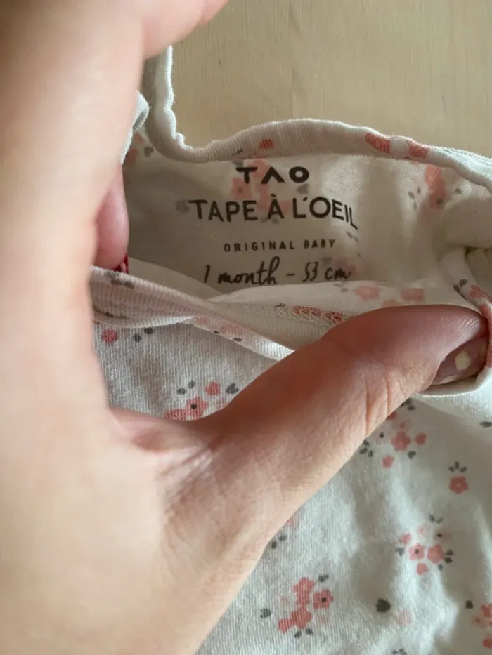 Lot 3 bodys - taille 1 mois - photo numéro 3