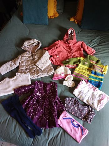 Lot fille 18 mois dont 2 manteaux de marque