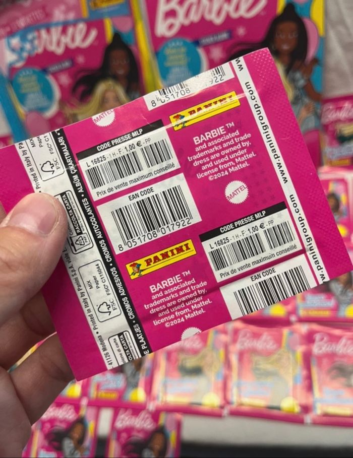 Kit panini stickers BARBIE neuf - photo numéro 8
