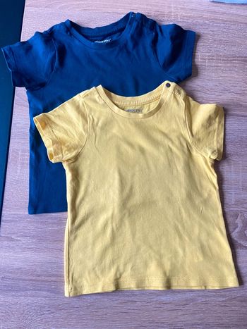 Lot de 2 t-shirt t.23m
