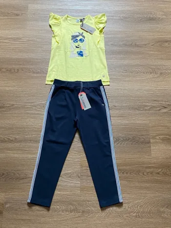 Ensemble pantalon fluide et tee shirt assorti 5 ans