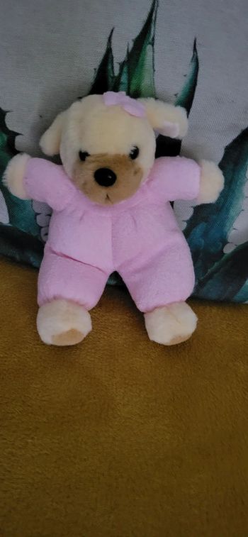 Peluche chien rose