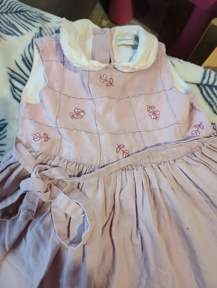 Robe petites fleurs brodées - photo numéro 3