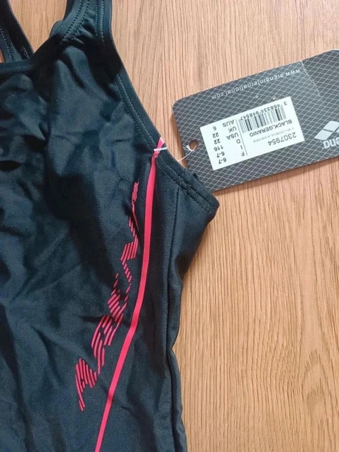 Maillot de natation Arena taille 6-7 ans - photo numéro 3