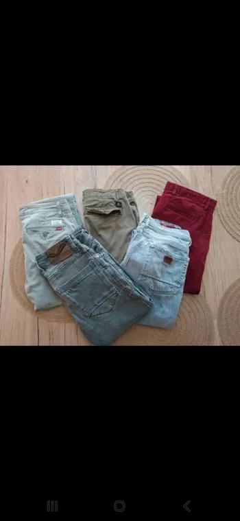 Lot  5 jeans et pantalon levi's, Redskins