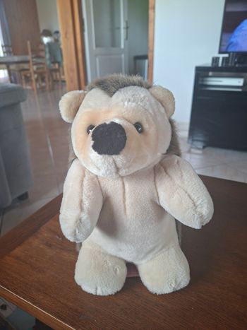 Hérisson en peluche 