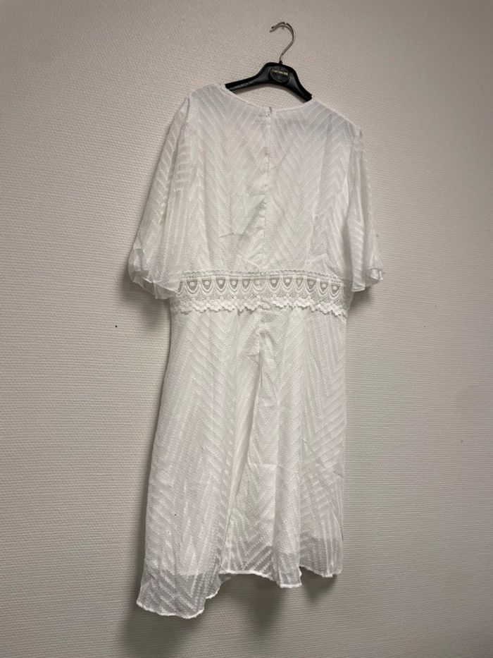 robe blanche dentelle col v taille XL - photo numéro 2