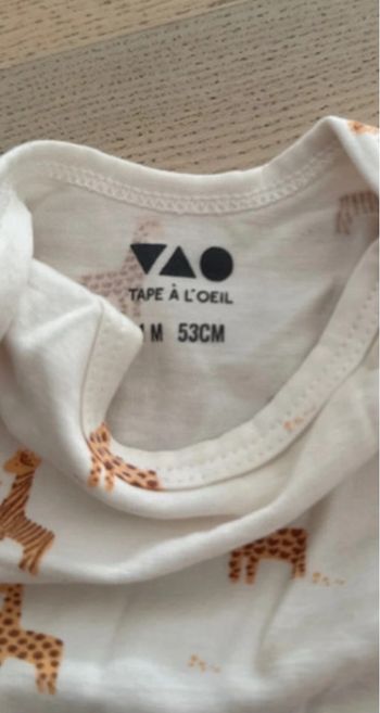 Lot 3 Bodies blanc tape à l'œil 1 mois 53 cm girafe mixte