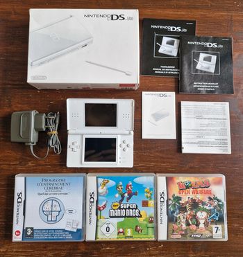 Lot Console Nintendo DS Lite Blanche en Boîte + 3 Jeux