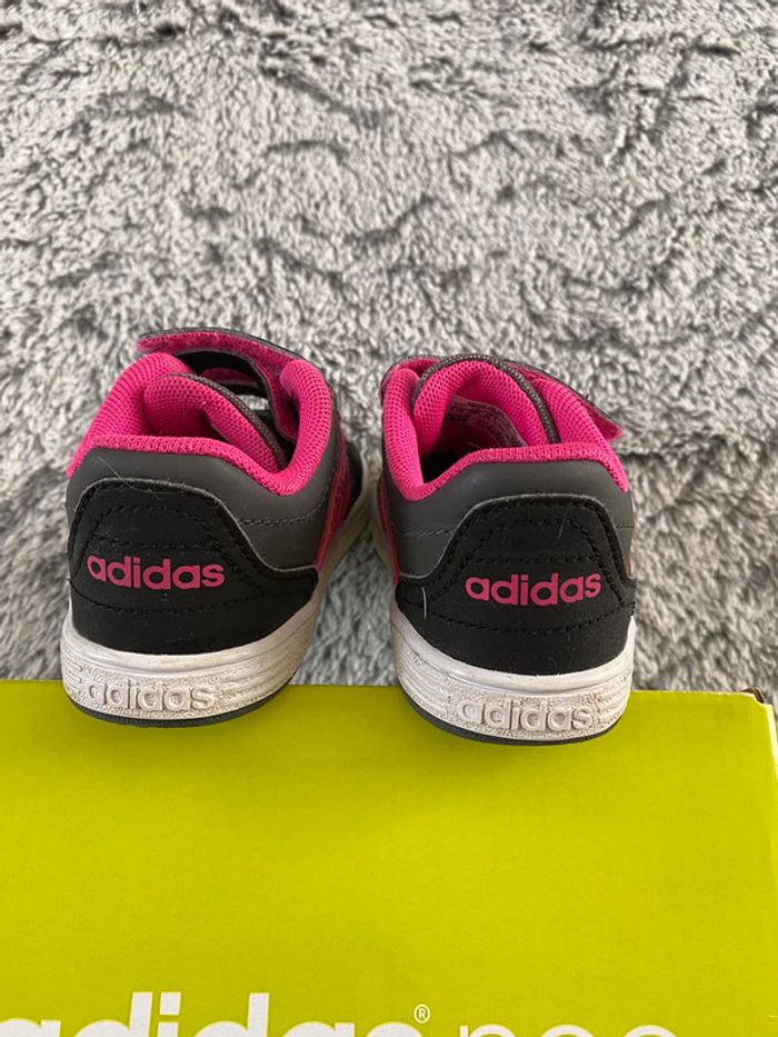 Baskets Adidas fille noires et rose - taille 21 - photo numéro 4
