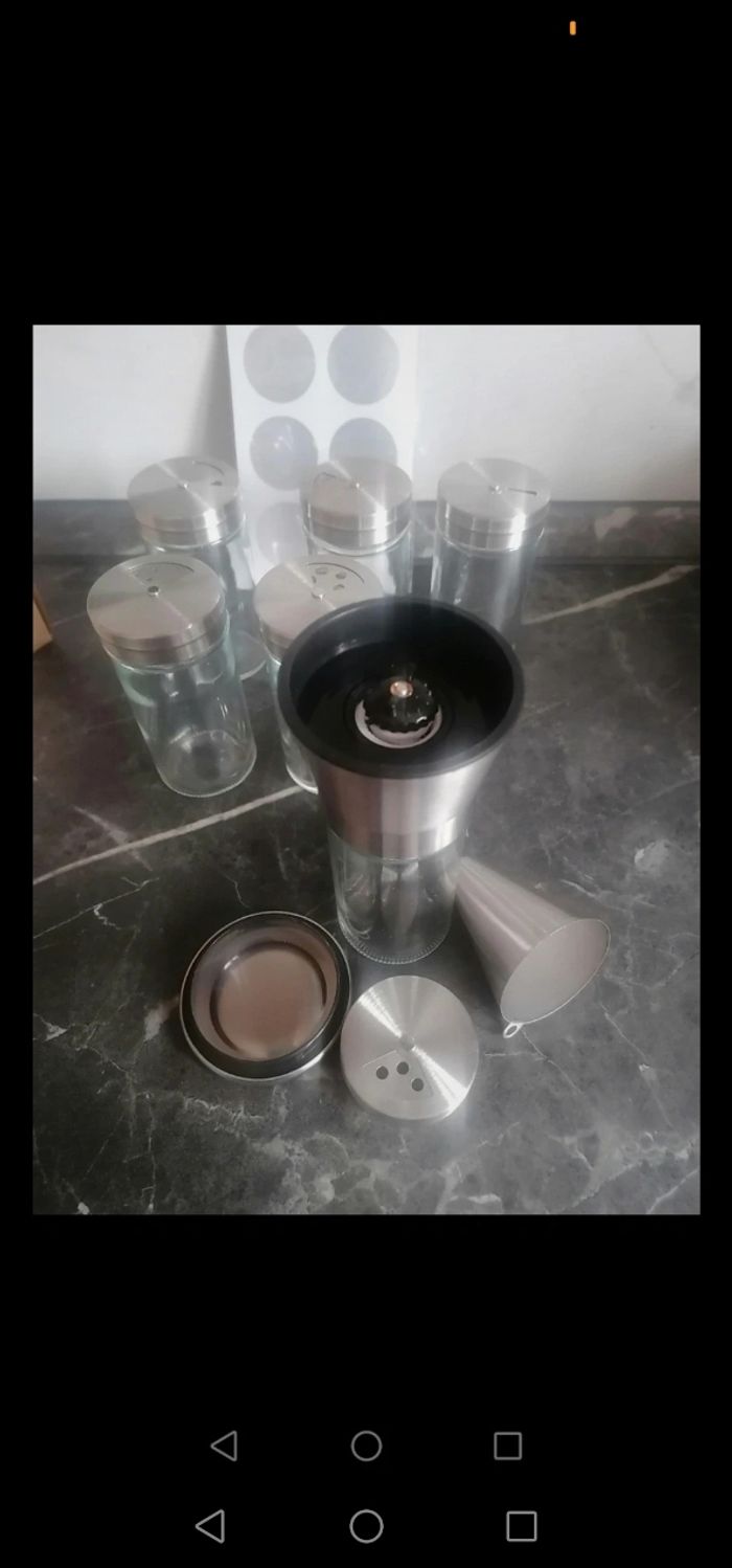 Pots à épices neufs - photo numéro 3