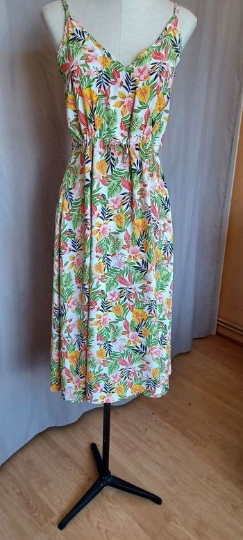 Très jolie robe d'été femme T 1