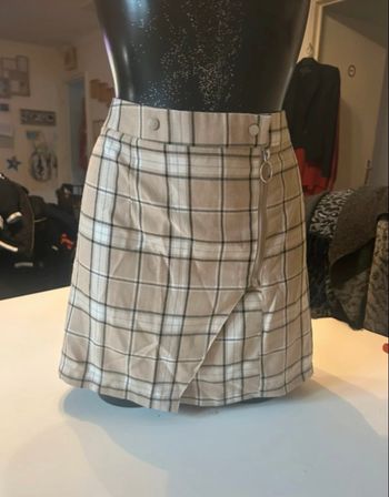 Belle jupe pour femme comme NEUVE taille M couleurs beige et blanc
