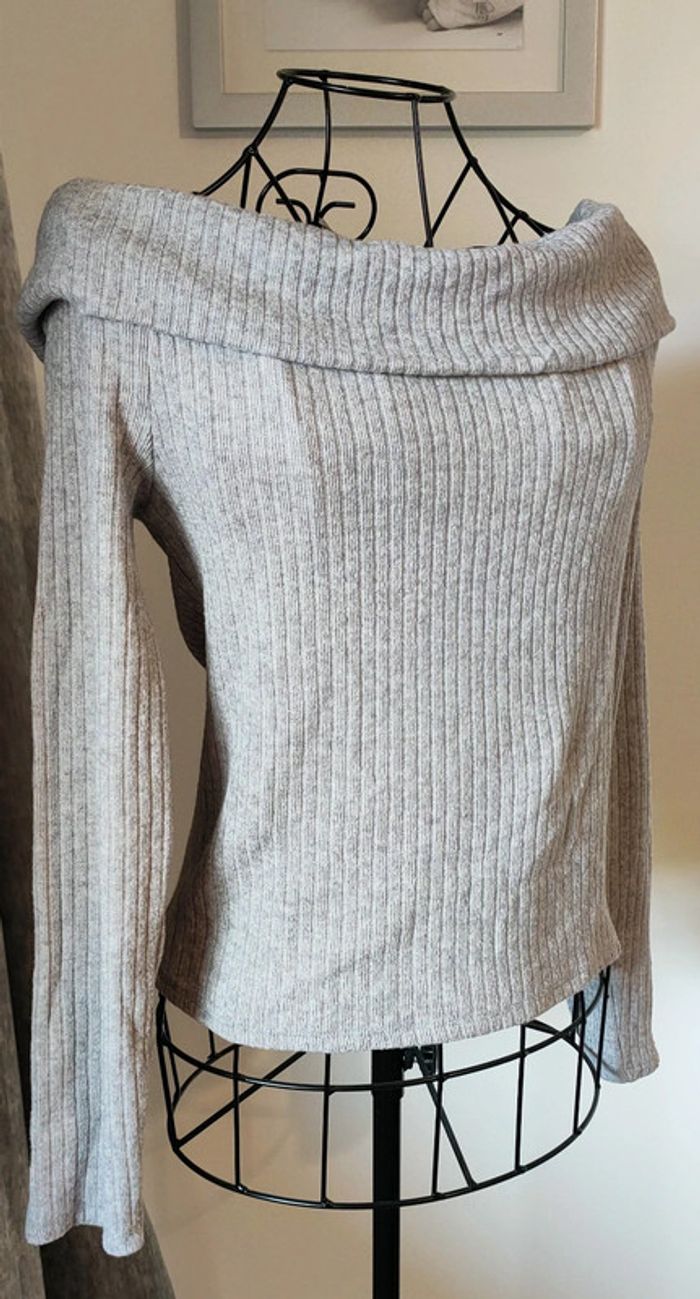Pull épaules dénudées haut col bardot top côtelé