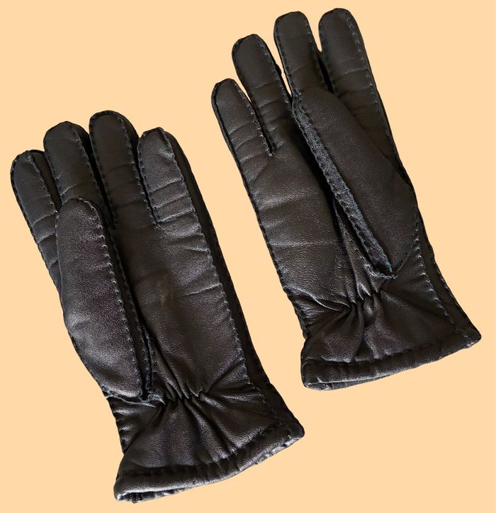 Paire de gants noirs fourrés en cuir (taille M)