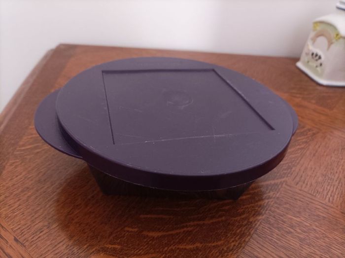 Saladier/boîte Tupperware