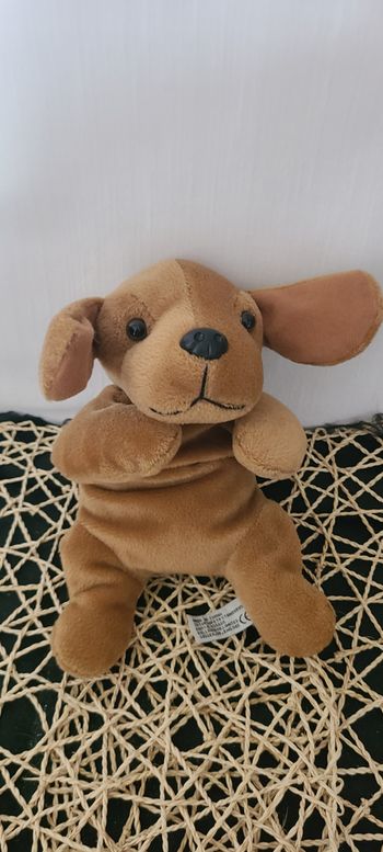 Peluche chien marron