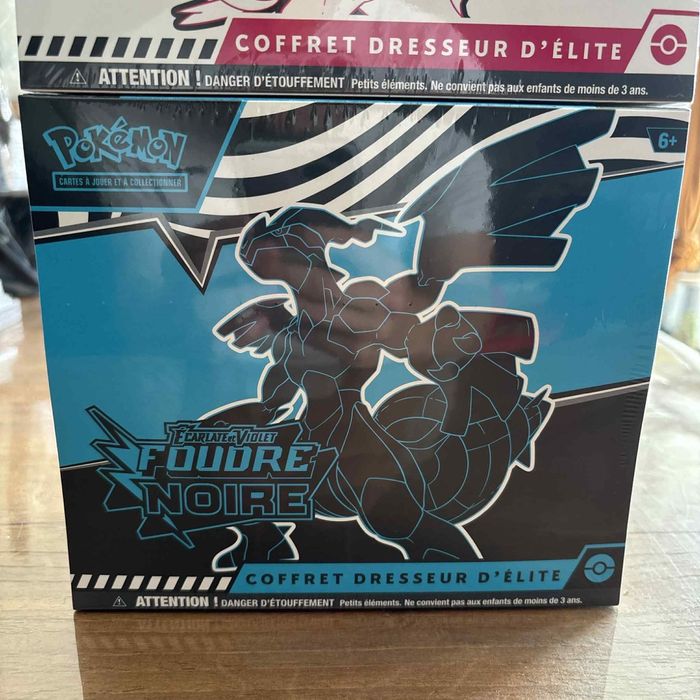 Lot de 3 ETB 10.5 Pokémon noir et blanc - photo numéro 3