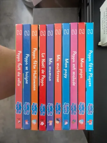 Lot de 10 livres Peppa TBE