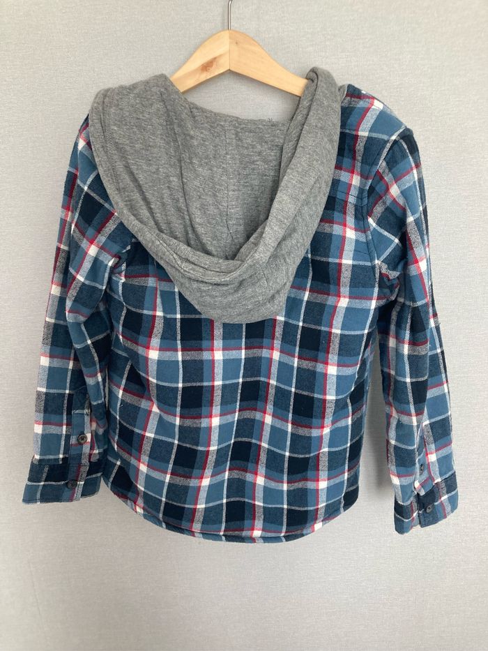 Sur chemise chaude et douce à l’intérieur