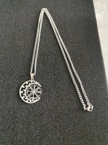 Collier et pendentif spirituel boussole celtique