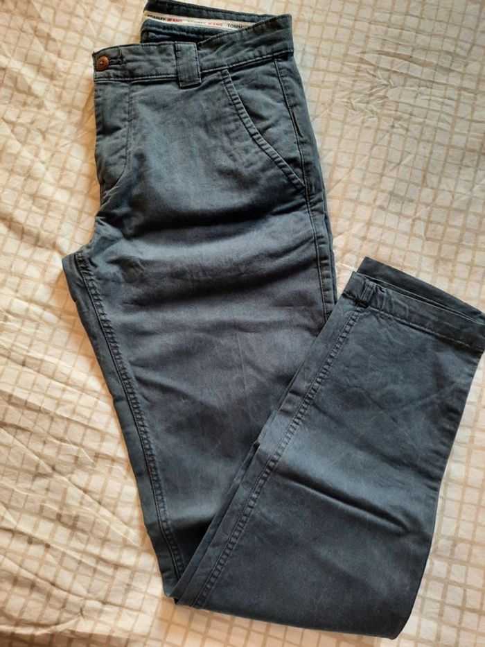 Chino Tommy Hilfiger homme T.42