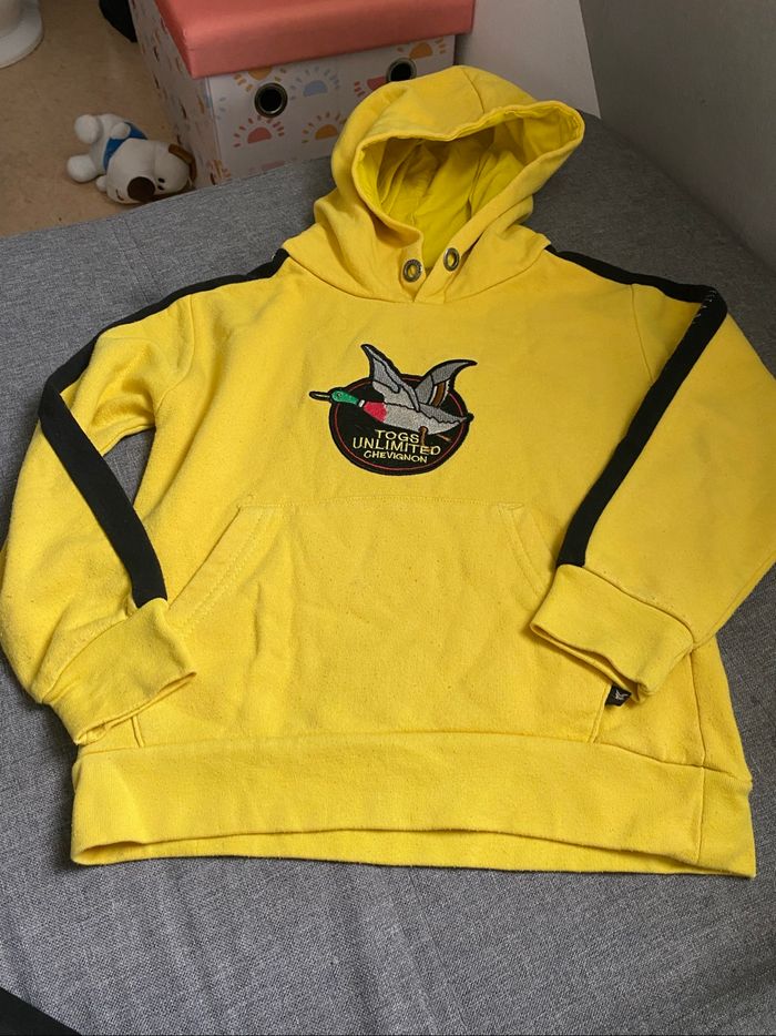 Très beau pull jaune