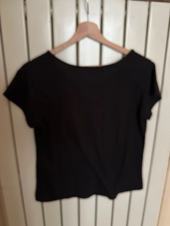 T-shirt noir vintage S detail dentelle - photo numéro 4