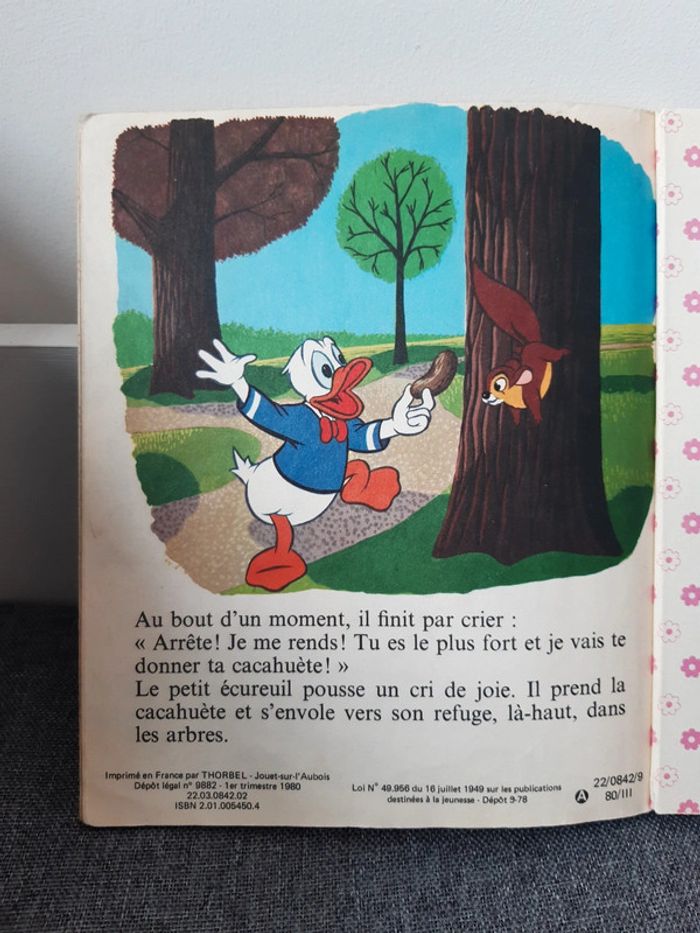 Livre vintage Walt Disney : Les albums roses : Donald et l'écureuil volant - photo numéro 7