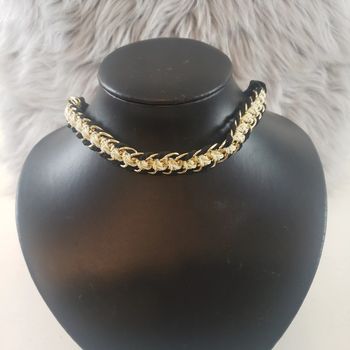 Collier en tissu
